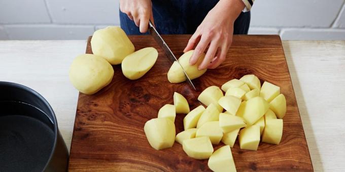 Jak i ile gotować ziemniaki oczyszczone