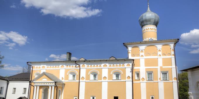 Klasztor Varlaam-Khutynsky Spaso-Preobrazhensky i grób Gabriela Derzhavina