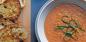 Klasyczny przepis na gazpacho - orzeźwiającym zupa prostych składników
