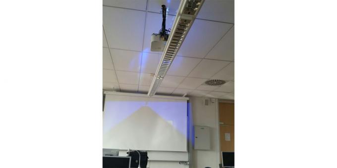 Projektor w szkole
