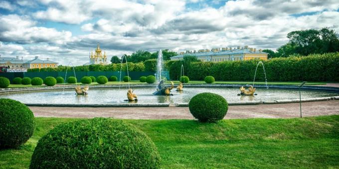 Piękne miejsca w Rosji. Peterhof
