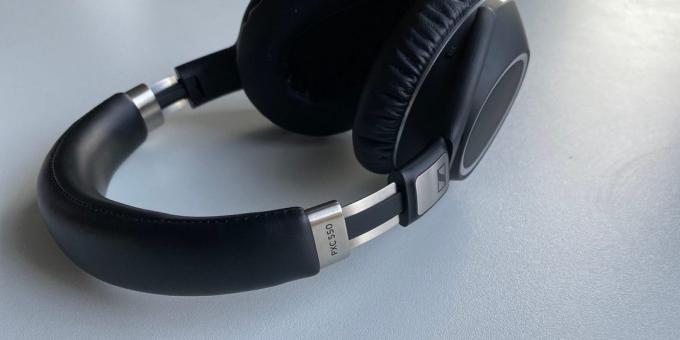 Sennheiser PXC 550: materiały ciało