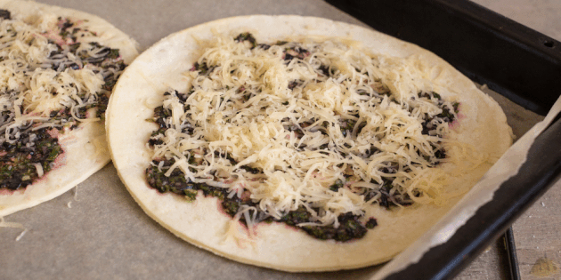 Pizza Tortilla: gotowanie