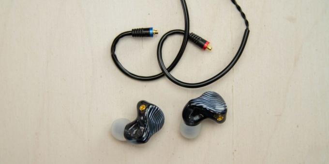 FiiO FA1: Podłącz gruby i wyjąć zestaw słuchawkowy nie jest tak łatwo