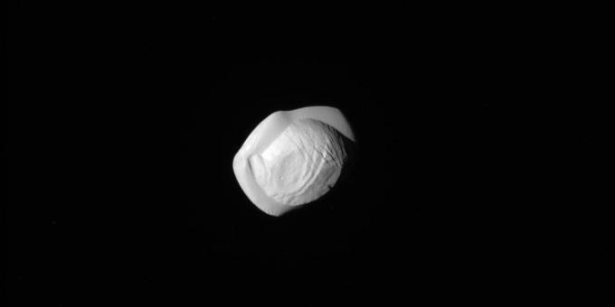 Przestrzeń Zdjęcie: kluska na orbitę Saturna
