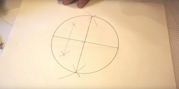 Jak narysować pięcioramienną gwiazdę: podziel lewy segment na pół