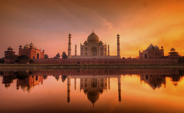 Zachód słońca na Taj Mahal