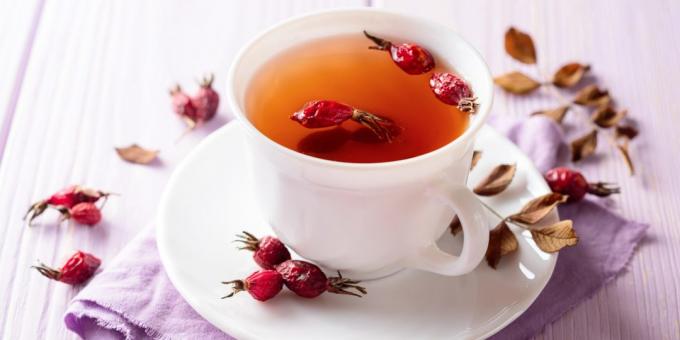 Herbata z dzikiej róży, orzechami i cynamonem