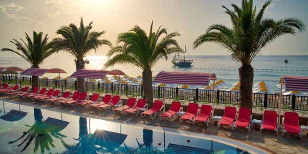 Hotele dla rodzin z dziećmi: Pirates Beach Club 5 *, Tekirova, Kemer, Turcja