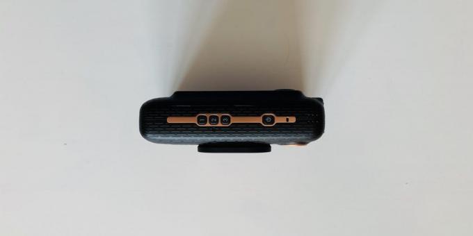 Fuji Instax Mini LiPlay: flanka