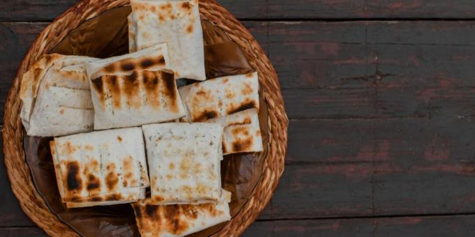 Pomysł na piknik: koperty Lavash z serem