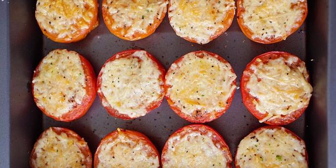 Pieczone pomidory z serem