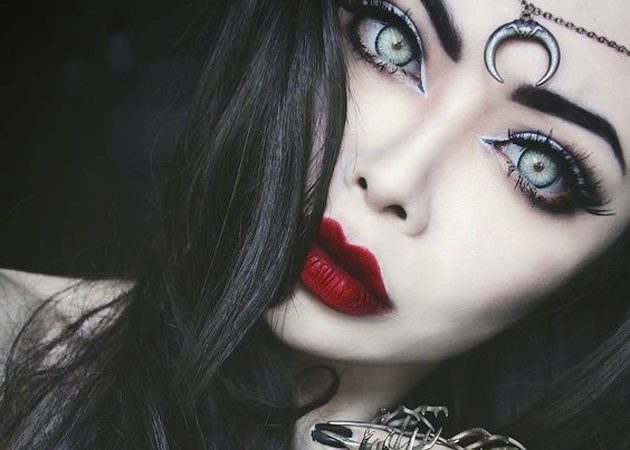 Makijaż na Halloween: Witch 3