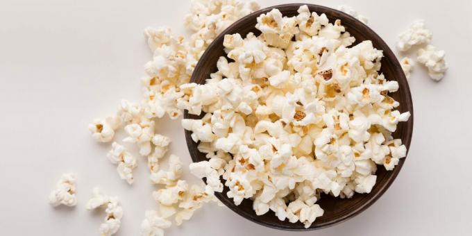 Jakie pokarmy są bogate w błonnik: popcorn