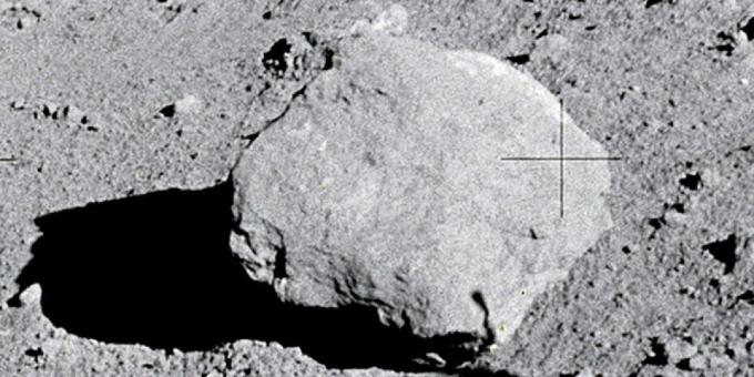 Latający na Księżycu wciąż wiele jest wątpliwa: skały na Księżycu - artykuły