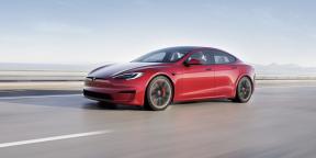 Elon Musk zaprezentował najszybszy elektryczny samochód Tesli