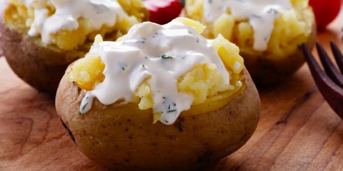 Najlepsze receptury potraw: 13 sposobów na ziemniaki piec