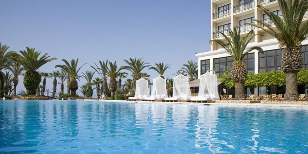 Hotele dla rodzin z dziećmi: piaszczysta 4 *, Larnaca, Cyprus