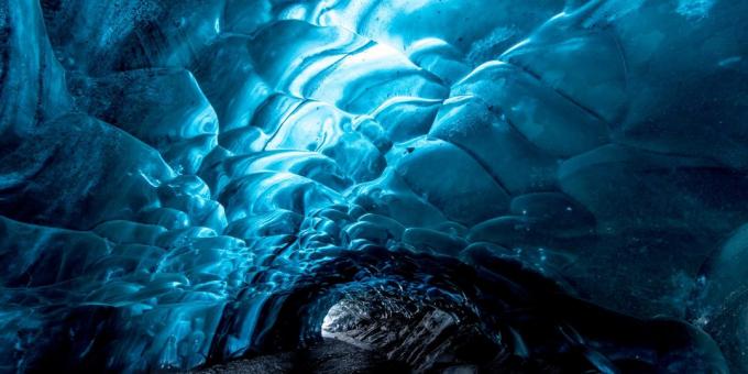 Zadziwiająco piękne miejsce: jaskinia lodowa Mendenhall, Alaska