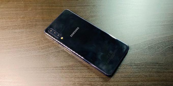 Samsung Galaxy A7: Panel tylny