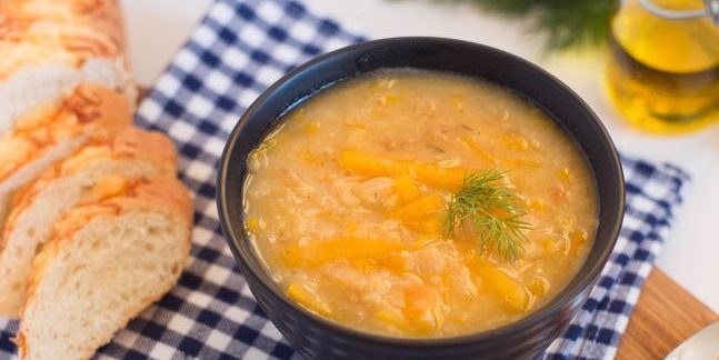Gęsta zupa z soczewicy i bezmięsne dyni
