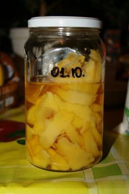 Jak gotować Limoncello - włoski likier cytrynowy