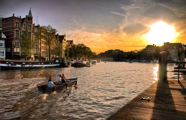 Zachód słońca w Amsterdamie