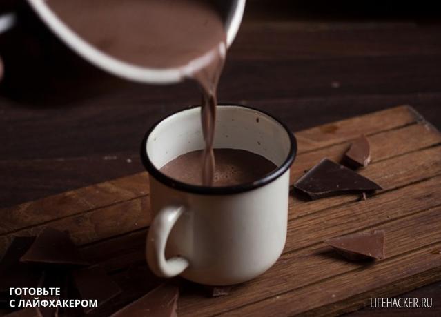 Przepis: Perfect gorąca czekolada - kubki spill