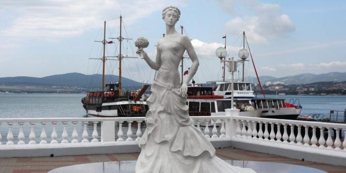 Atrakcje Gelendzhik: rzeźba „Biała panna młoda”