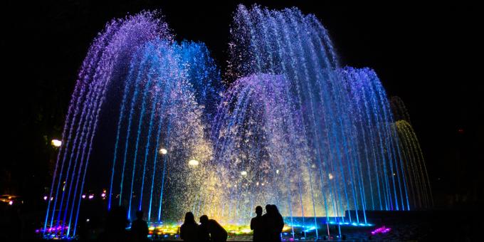 Zabytki Krasnodaru: śpiewająca fontanna