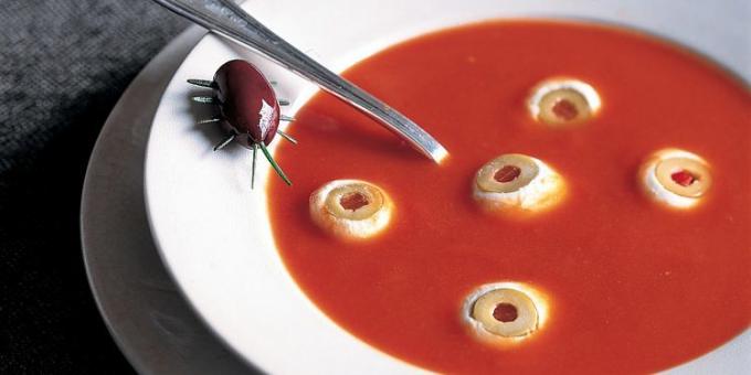 Potrawy na Halloween: zupa pomidorowa z oczami