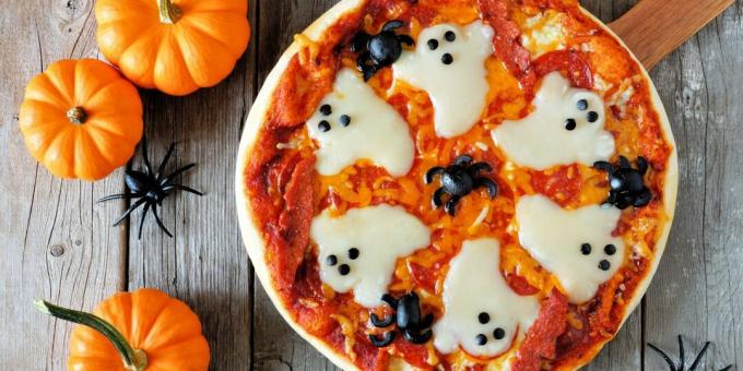 Pizza duchów z serem na Halloween