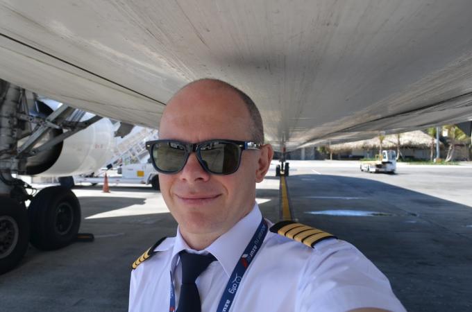 Andrew Gromozdin pilot "Boeing" na żądanie zawodu
