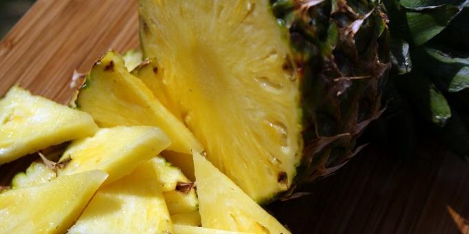 Przydatne owoce i jagody ananas