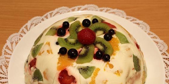 Galaretka ciasto „Broken Glass” z owocami