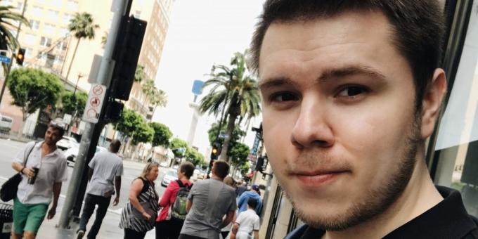 Redaktor naczelny Vadim DTF Yelistratov: selfie z Hollywood Boulevard