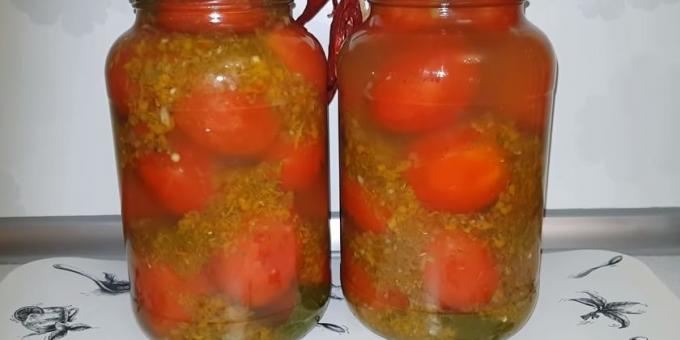 Przepisy: Marynowane pomidory z papryką i marchewką