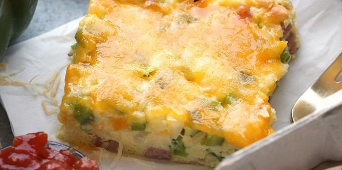 Jak gotować jajka w piekarniku: Frittata z szynką i papryką