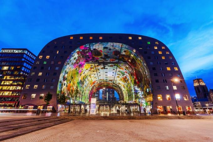 architektura europejska: Markthal w rynku Blaak Rotterdamu