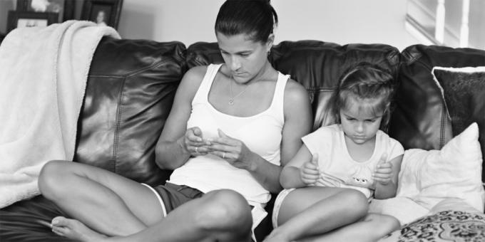 Ludzie bez smartfony - matki i córki