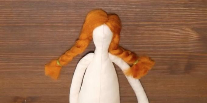 DIY lalka Tilda: zrób sobie włosy