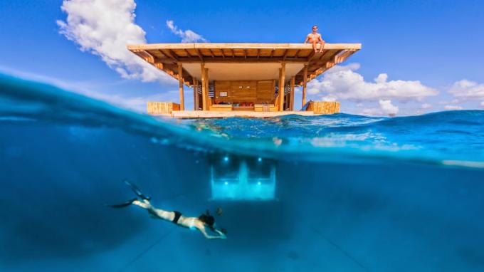 Podwodny hotel room Manta Resort