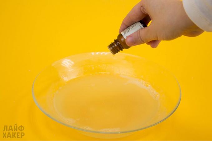 Jak przygotować bezpieczną detergent do mycia naczyń: Dodaj olejków eterycznych
