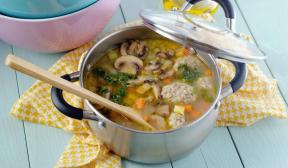 Zupa z klopsikami i grzybami