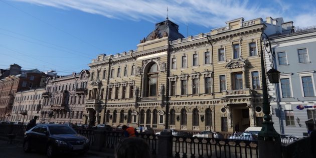 Kinematograficzne przestrzeń Petersburgu