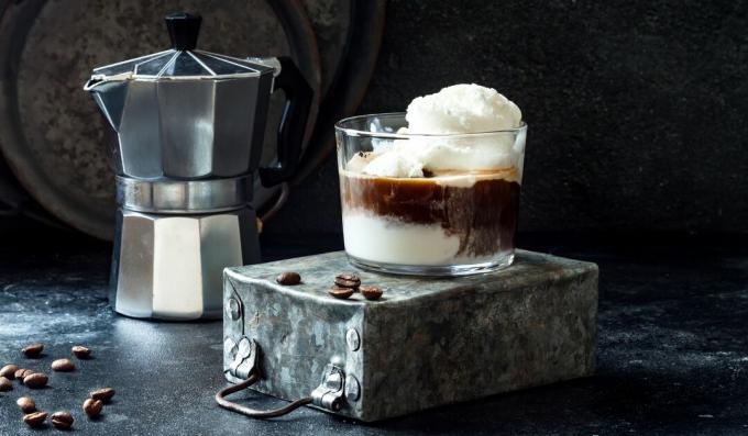 Affogato. Zacznij dzień od tego orzeźwiającego deseru