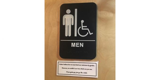 znak na drzwiach do WC 