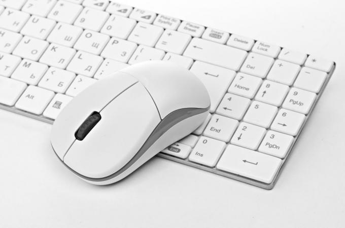 Zastosowanie USB OTG: podłączyć klawiaturę i mysz