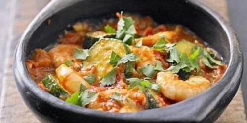 Najlepsze przepisy kulinarne z imbirem: curry cukinią i krewetki z imbirem