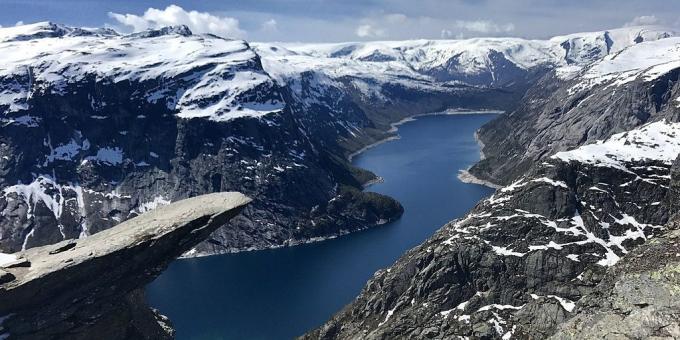 Gdzie się udać w Europie: Skała Trolltunga, Norwegia